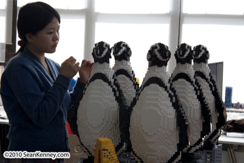 LEGO sculpture Sean Kenney humboldt humobolt penguins philadephila philly zoo creatures of habitat