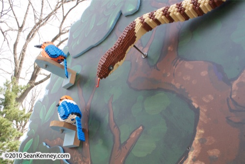 LEGO sculpture Sean Kenney brown tree snake philadephila philly zoo creatures of habitat