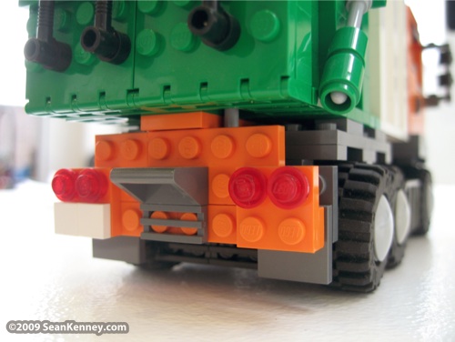 Cool LEGO truck - Recycle Truck from Vienna - by Sean Kenney
