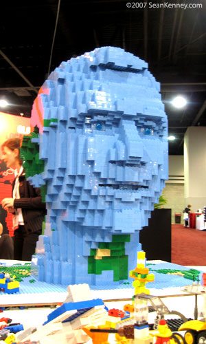 Giant LEGO head built at trade show in 3 days