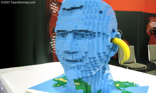 Giant LEGO head built at trade show in 3 days