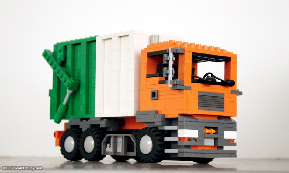 LEGO Vienna recycling truck